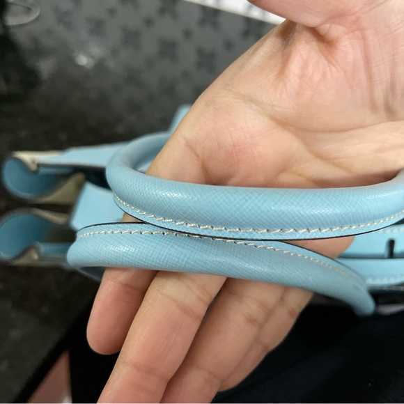 Authentic Valentino Cynthia By Mario -Handbag Tote White And Blue - Picture 8 of 12